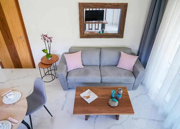 Astera Aparthotel 4*