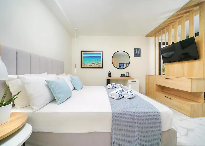 Astera Aparthotel 4*