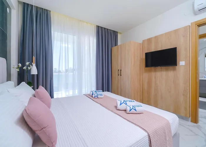 Astera Aparthotel 4*